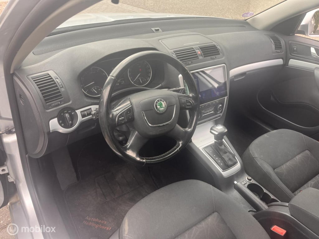Skoda Octavia combi 1.4 tsi elegance bl xenon navi