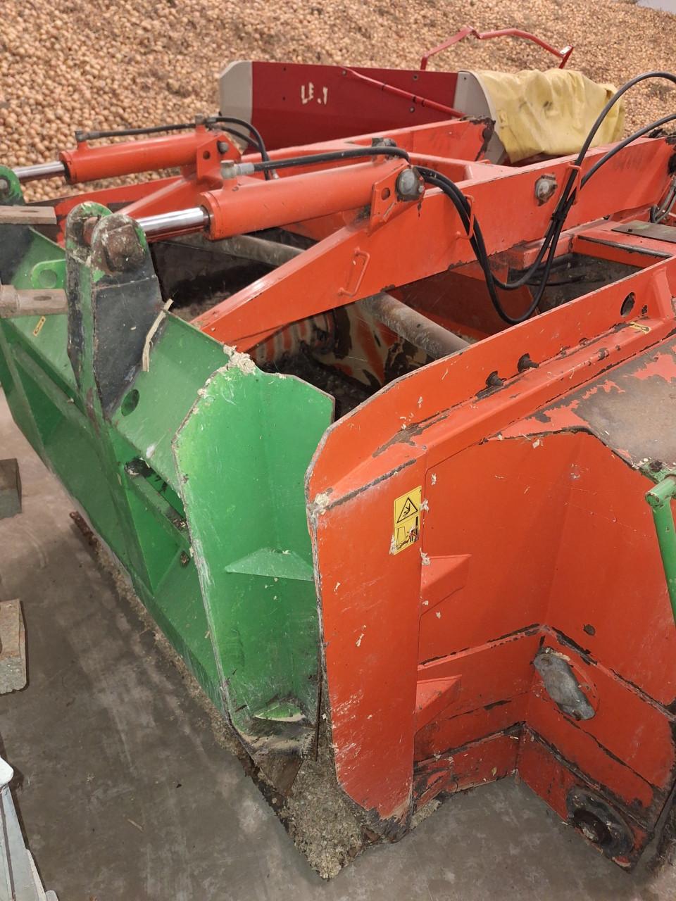 Kuilhapper / voerbak