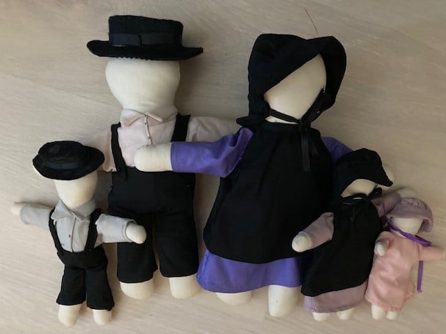 Handmade Amish poppen