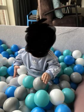 Kind vriendelijke ballenbak