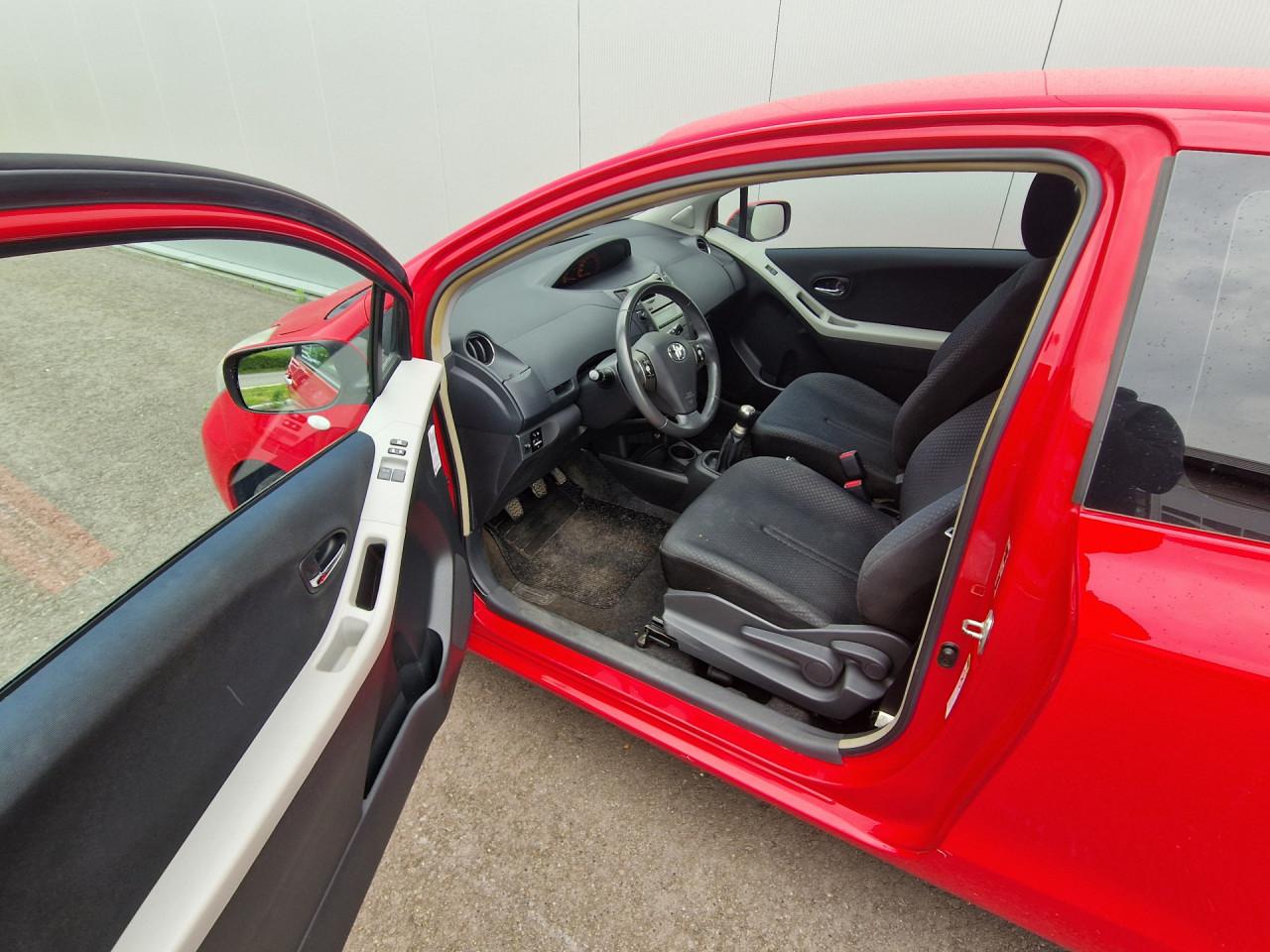 Toyota Yaris 1.0 VVTi Cool