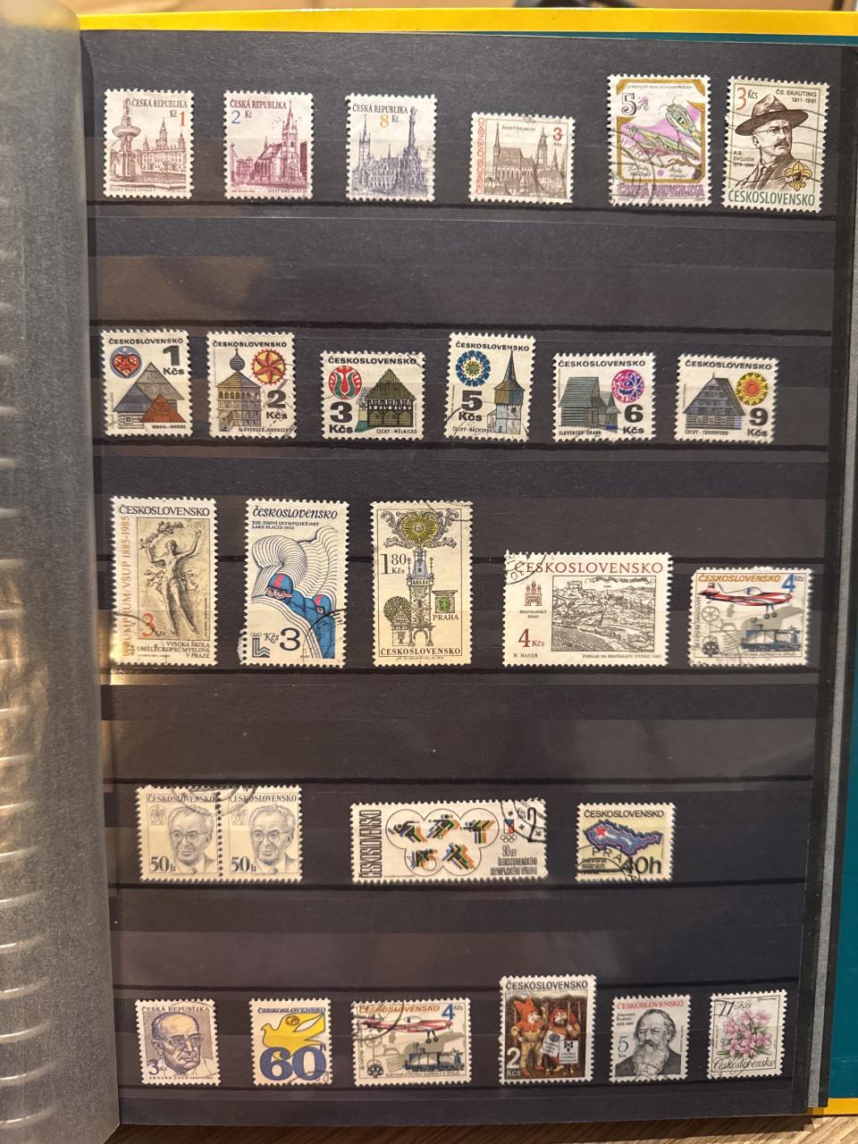 Complete postzegelverzameling – 4 albums – Wereldwijd & thematisch