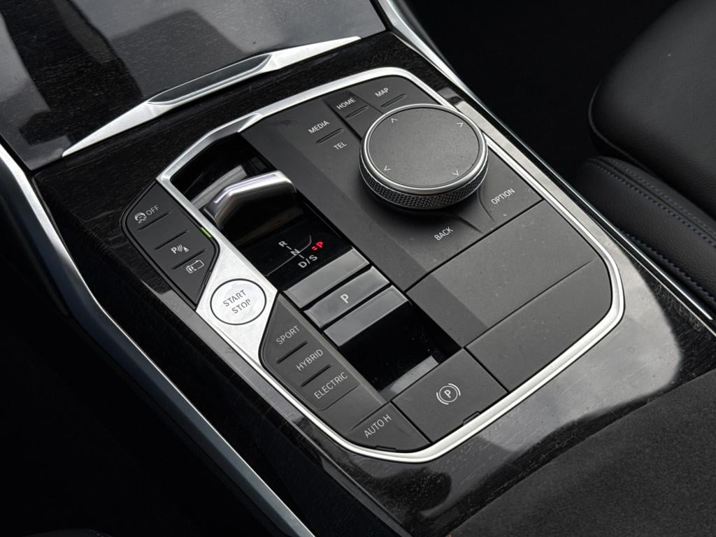 BMW 3-serie 320e m sport pro | m performance | vol opties | h&k | pano | le