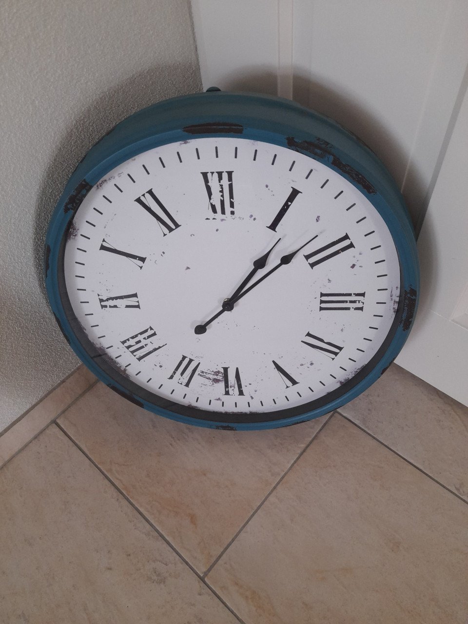 Prachtige  vintage/ industrie klok  (51cm doorsnede 8cm dik) i.g.st.