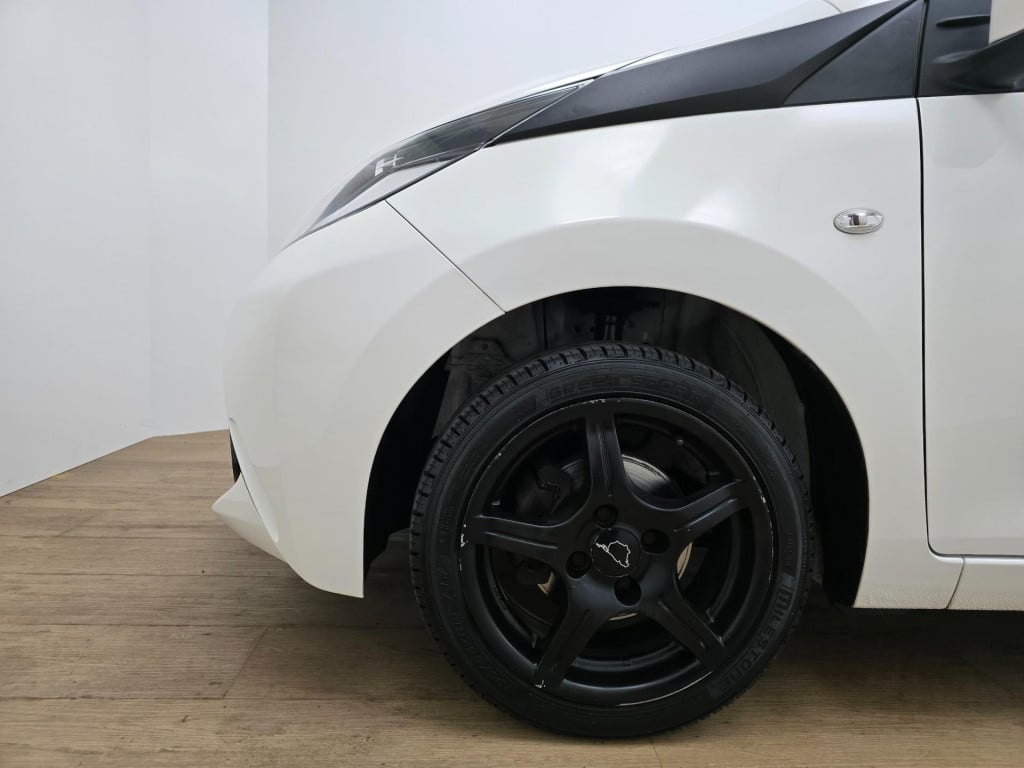 Toyota Aygo occasion 1.0 vvt-i x-play met parkeercamera | tweedehands toyot