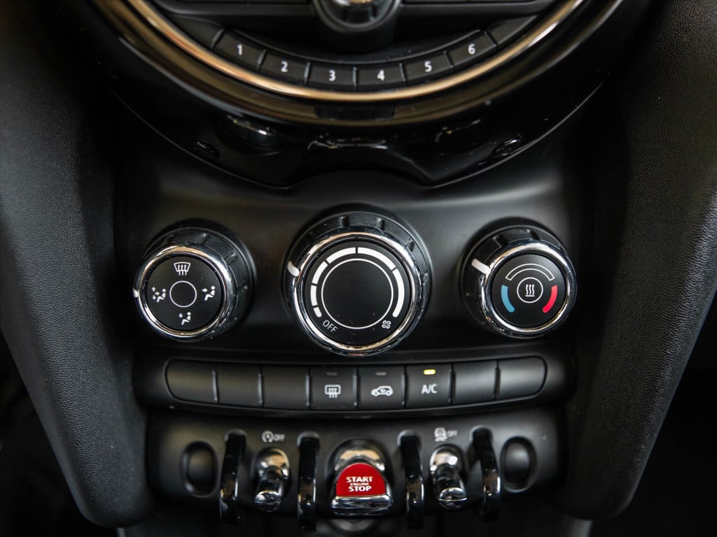 Mini One mini 1.2 102pk business | navigatie | bluetooth | park. sensoren |