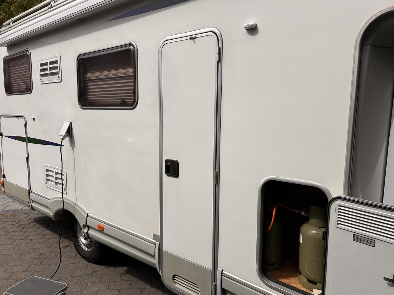 Mercedes sprinter camper alkoof 6 pers.