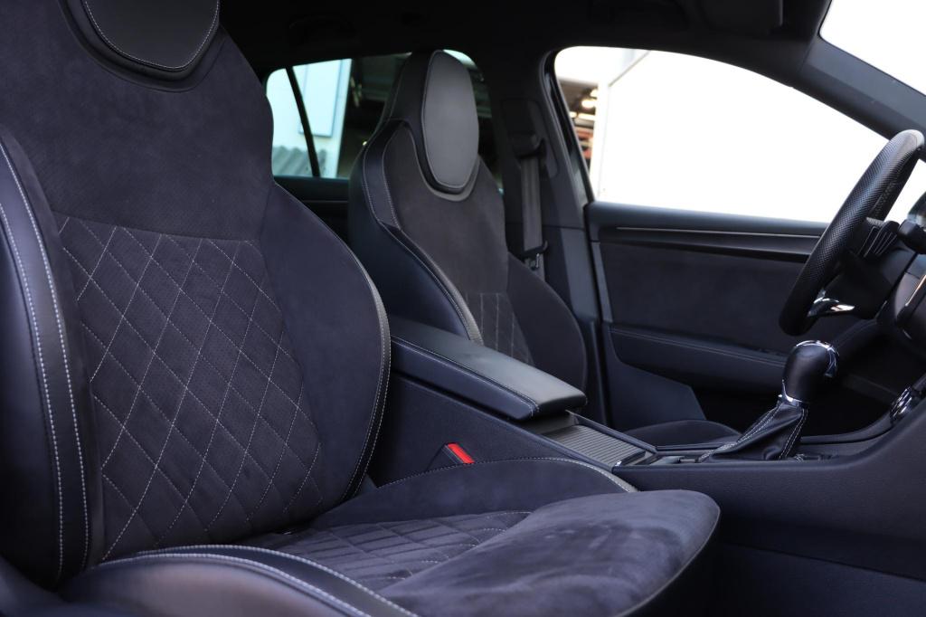 Skoda Superb combi 1.4 tsi iv sportline business 218pk dsg6 | soh 94,3% |