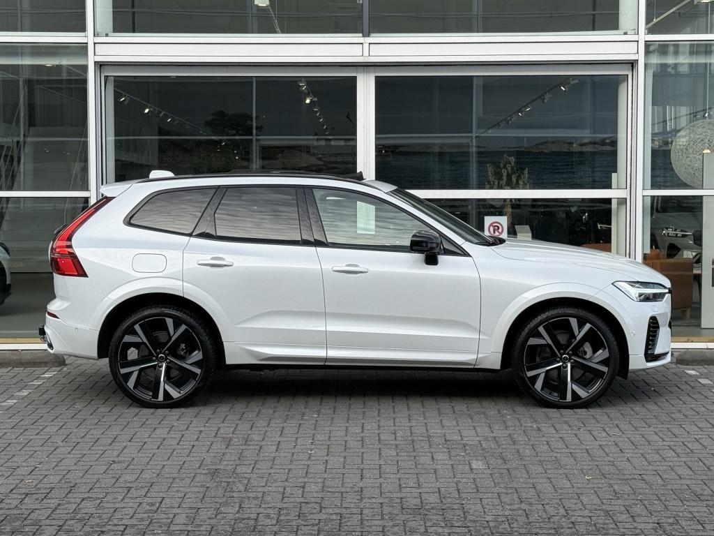 Volvo XC60 t6 398pk recharge dark black edition| panodak| luchtvering| trek