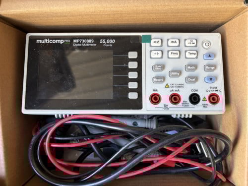 Staande Digitale Multimeter (niet gebruikt)