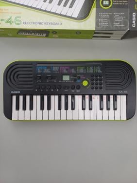 Casio SA-46 electronic keyboard