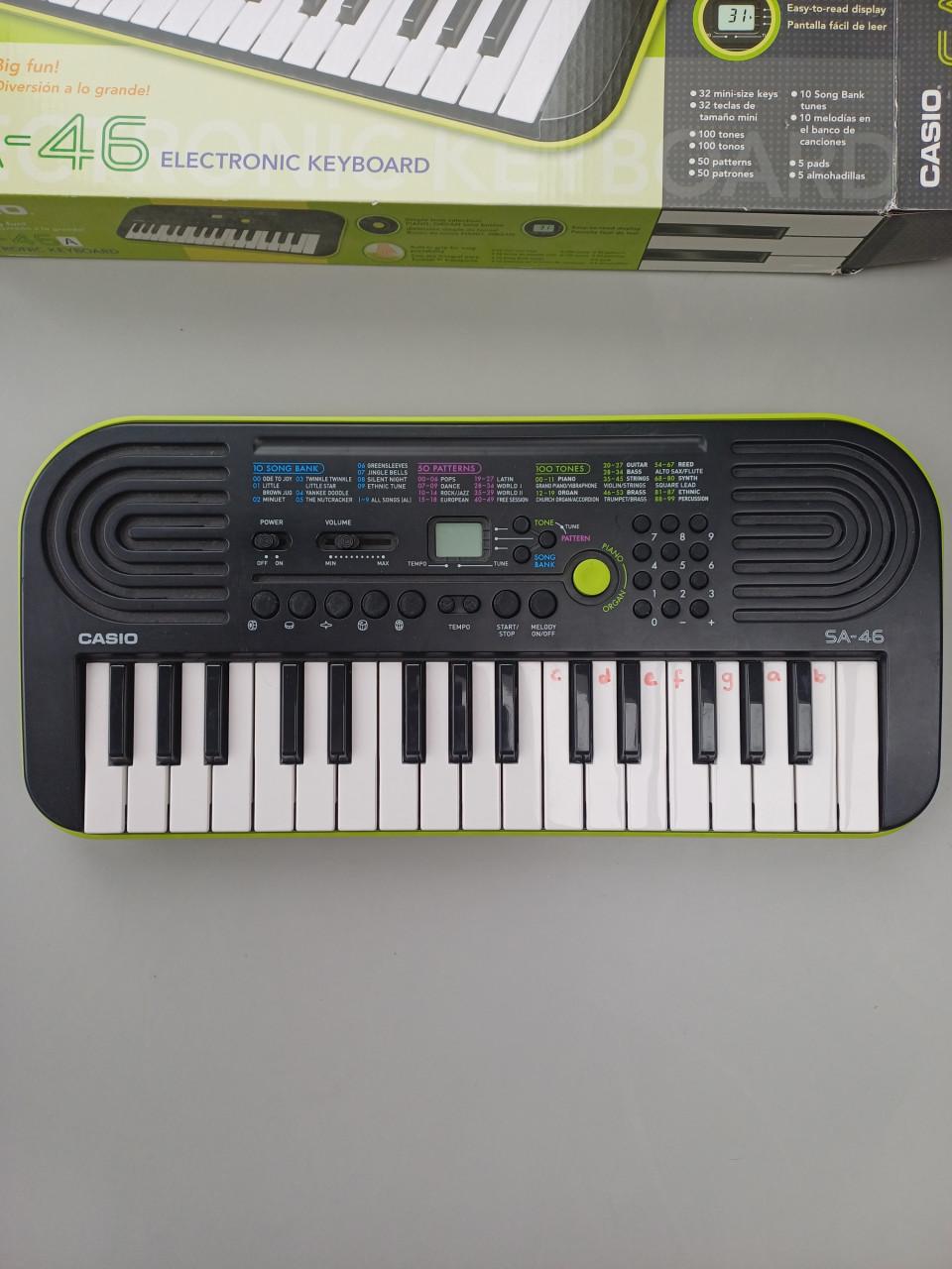 Casio SA-46 electronic keyboard