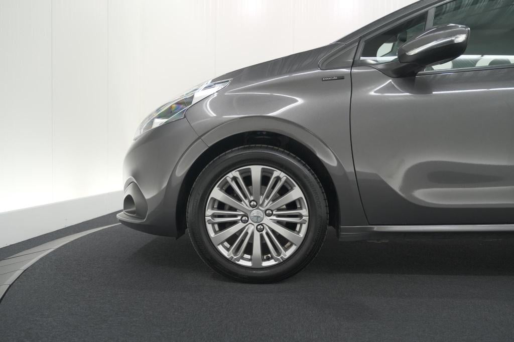 Peugeot 208 puretech 82 signature | apple carplay | parkeersensoren | navig