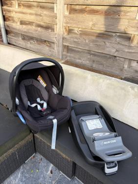 Complete set maxicosi cabriofix met familyfix isofix base
