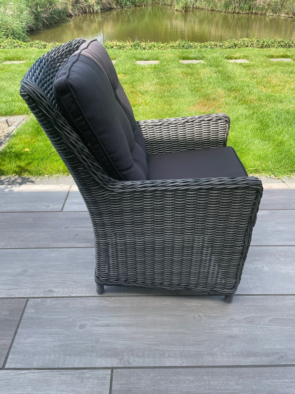 Tuinset Granieten tafel + 4 eetstoelen