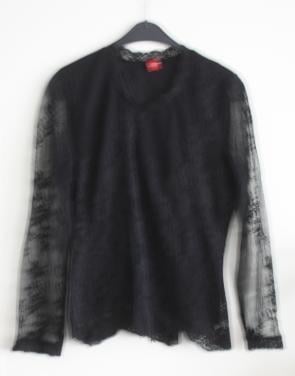 Zwarte top met kanten mouwen