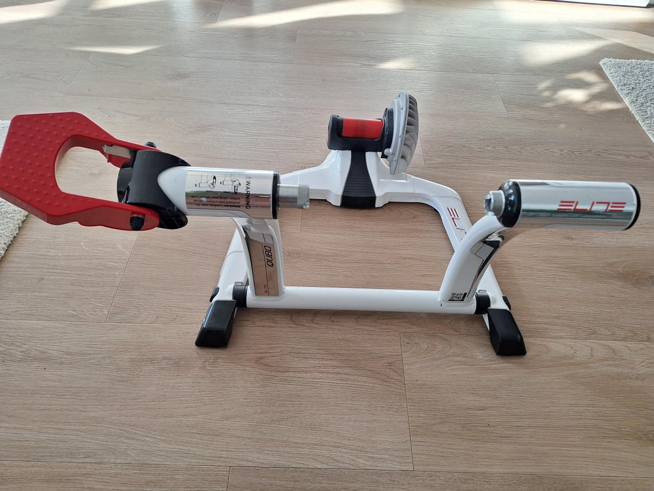 Elite Fluid Qubo fietstrainer.