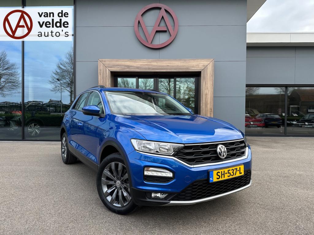 Volkswagen T-roc 1.5 tsi 150pk style | trekhaak | navi | camera | carplay |