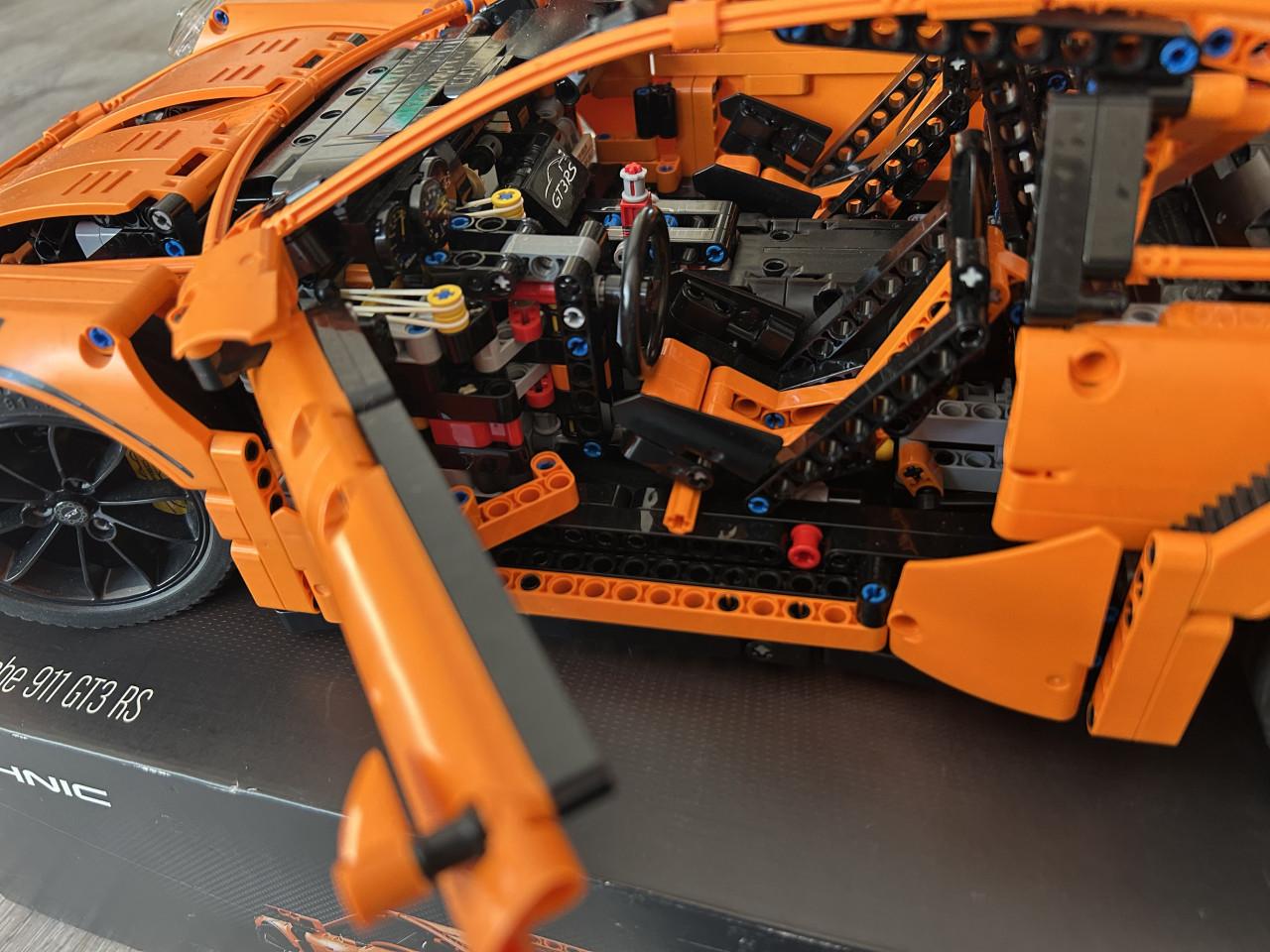Lego Technic Supercar 42056 – Porsche 911 GT3 RS