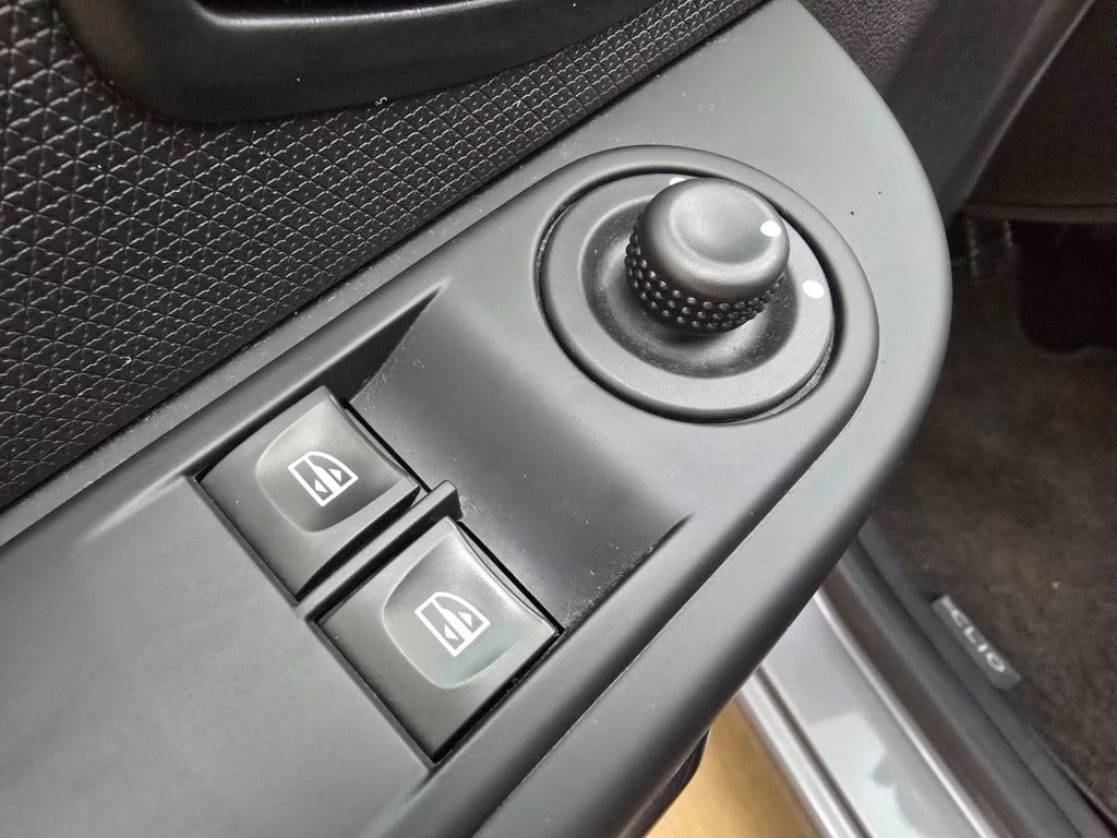 Renault Clio 0.9 tce met cruisecontrol en trekhaak | tweedehands renault cl