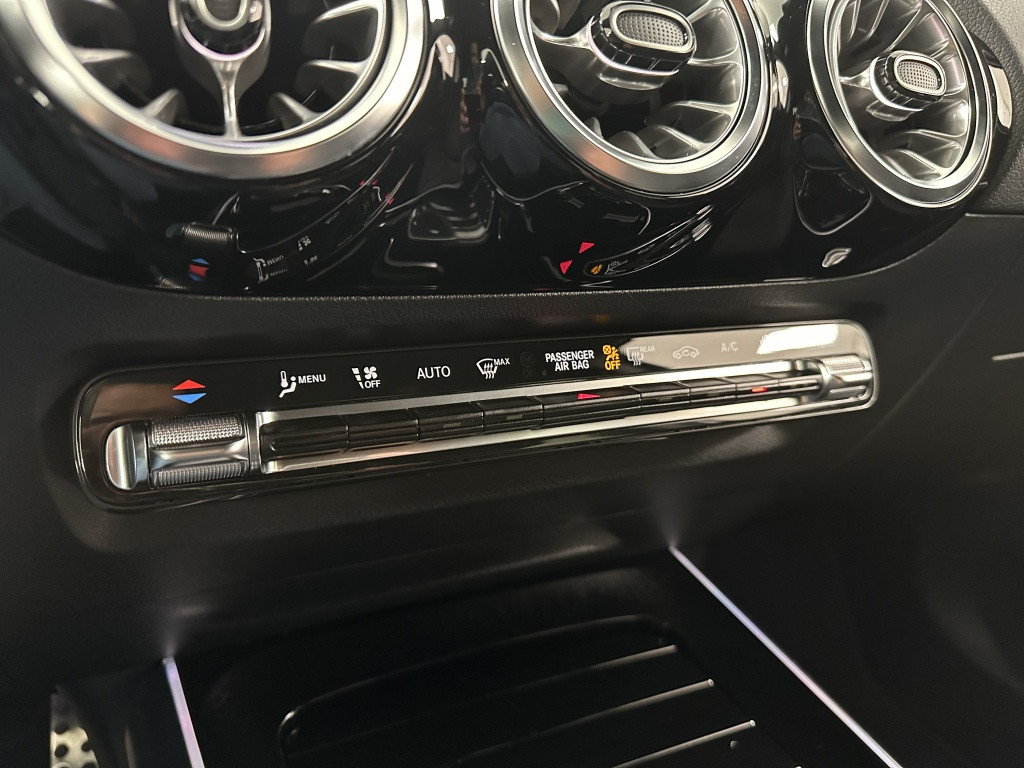 Mercedes-Benz Gla-klasse 250 e amg line | distronic | trekhaak | multibeam 