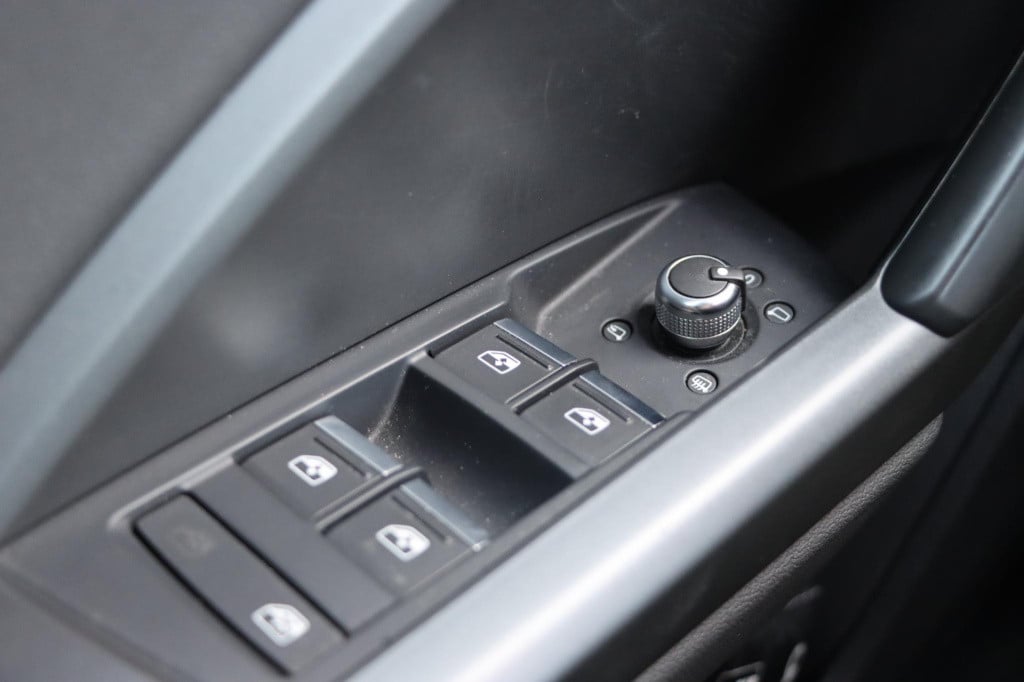 Audi Q3 35 tfsi s line s-tronic
