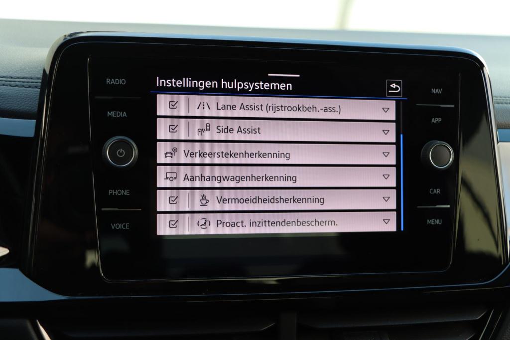 Volkswagen T-roc 1.5 tsi r-line 150pk dsg7