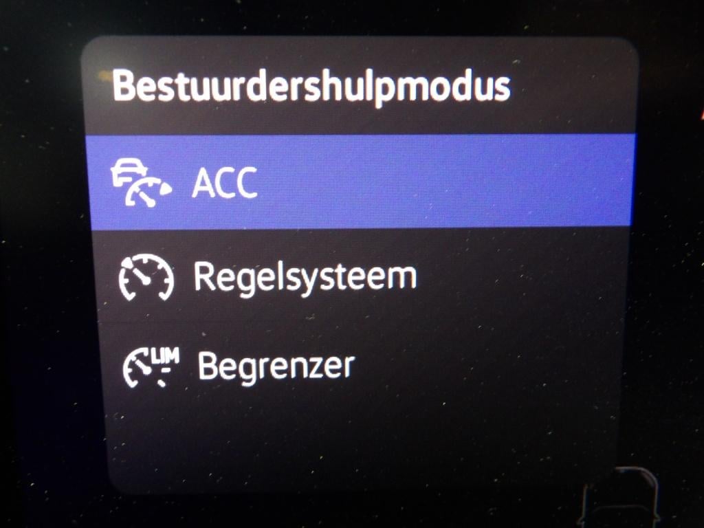 Volkswagen T-roc 1.5 etsi 85 kw style