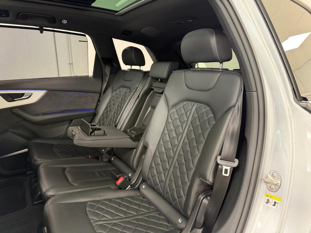 Audi Q7 60 tfsi e quattro competition panoramadak | b&o | rs stoelen | nigh