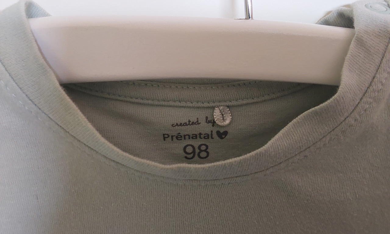 Shortama in maat 98 van het merk Prénatal