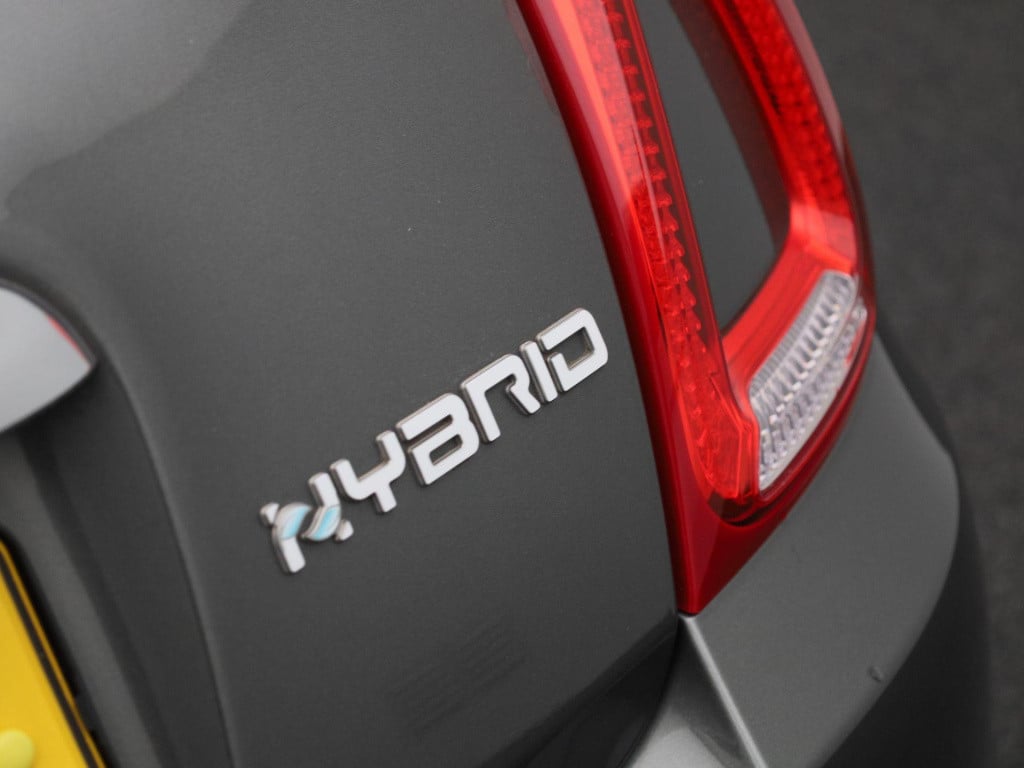 Fiat 500 1.0 hybrid lounge | navigatie | apple carplay / android auto | cru