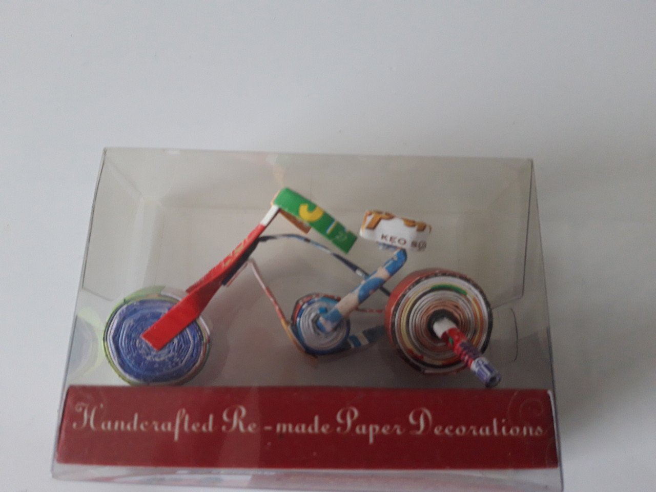 Papieren motor in doos