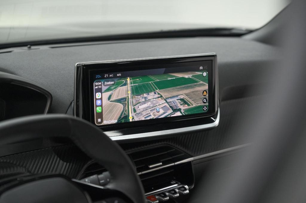 Peugeot 2008 puretech 100 allure | apple carplay | parkeersensoren | climat