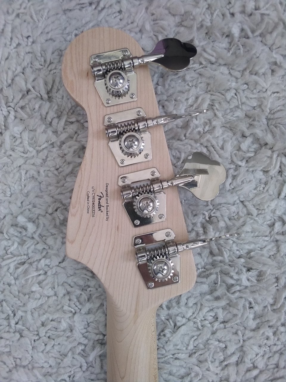 Squier Affinity PJ Bass Olympic White 2024 met upgrades, ZGAN
