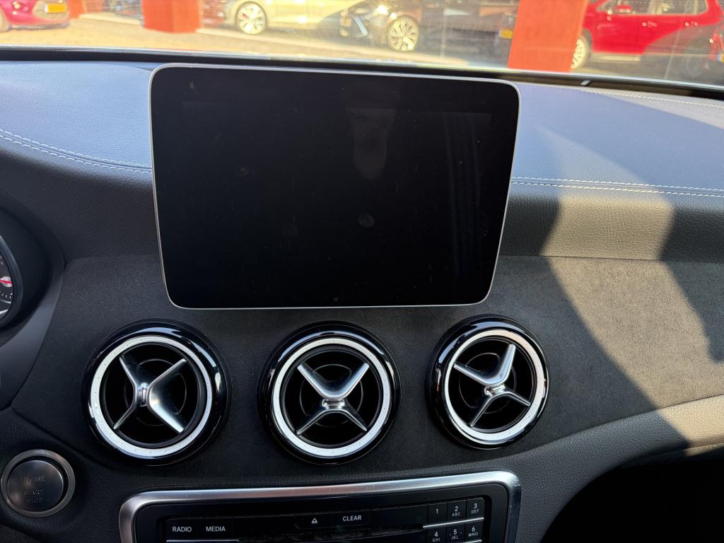 Mercedes-Benz A-Klasse 200 amg sport edition automaat