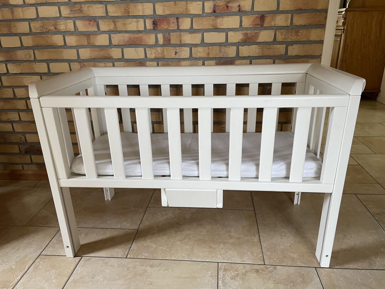 Co sleeper met matras en hoeslaken