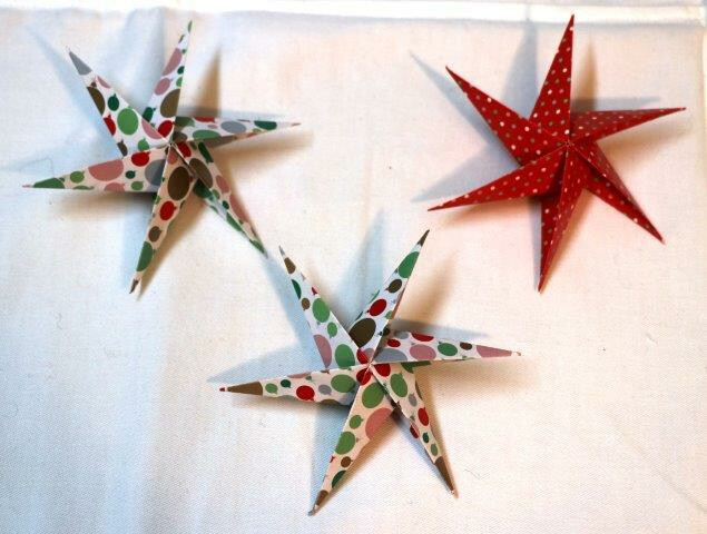 Kerst origami ster Diverse kerst motieven En kleuren Klein: 11 cm. Euro
