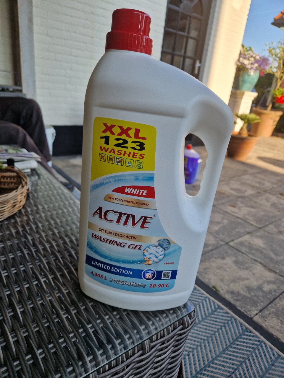 Wasmiddel 4.3 liter 7 euro.