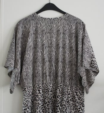 Lange jurk met panter en zebraprint maat xl
