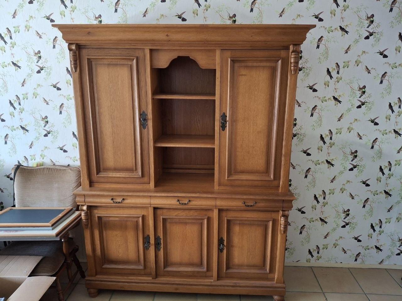 Eikenhouten kast