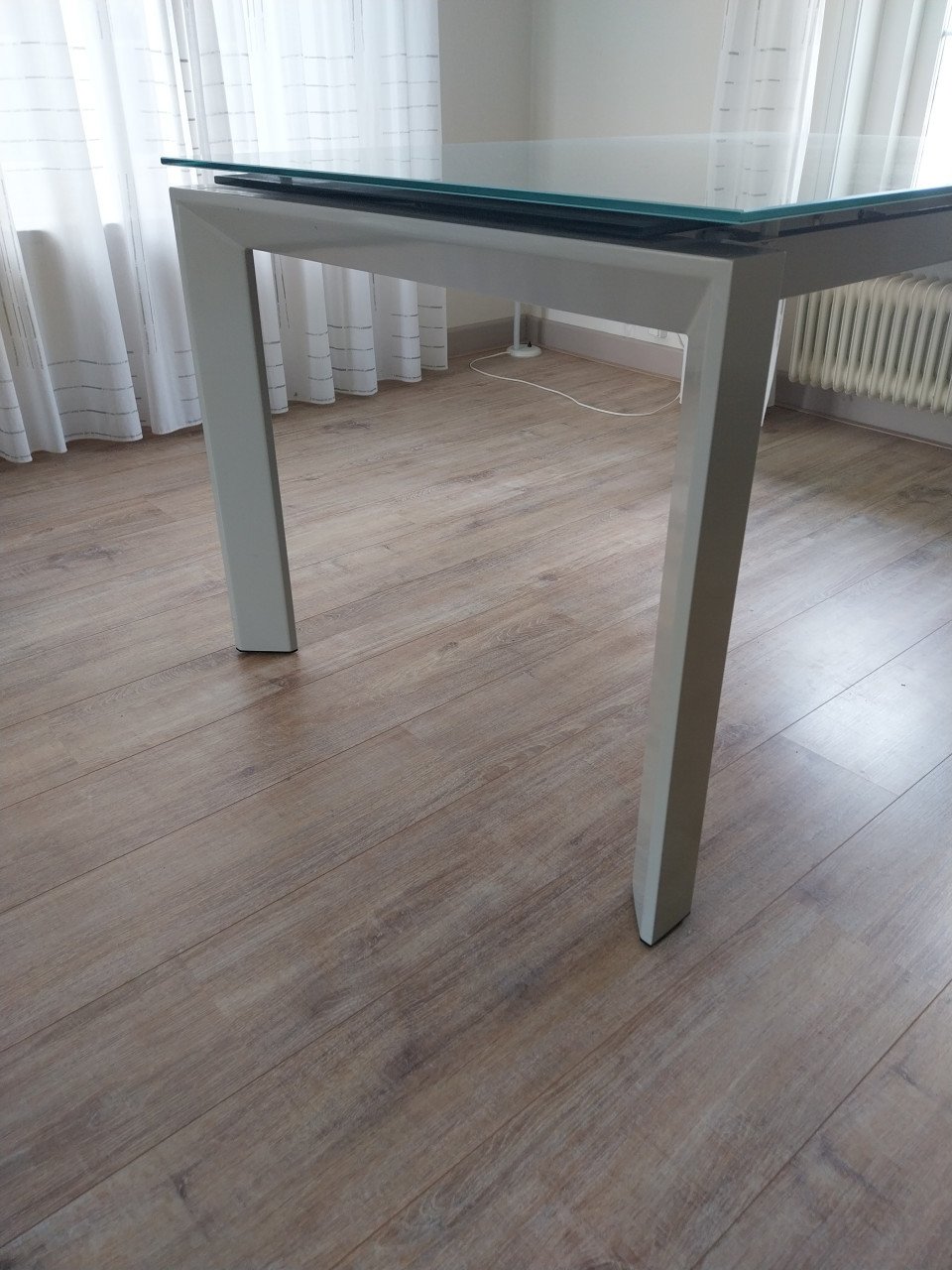 Glazen eetkamer tafel