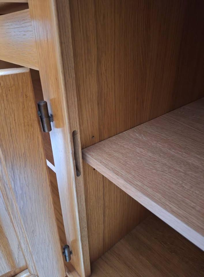 Kast dressoir, lichte kleur massief eiken