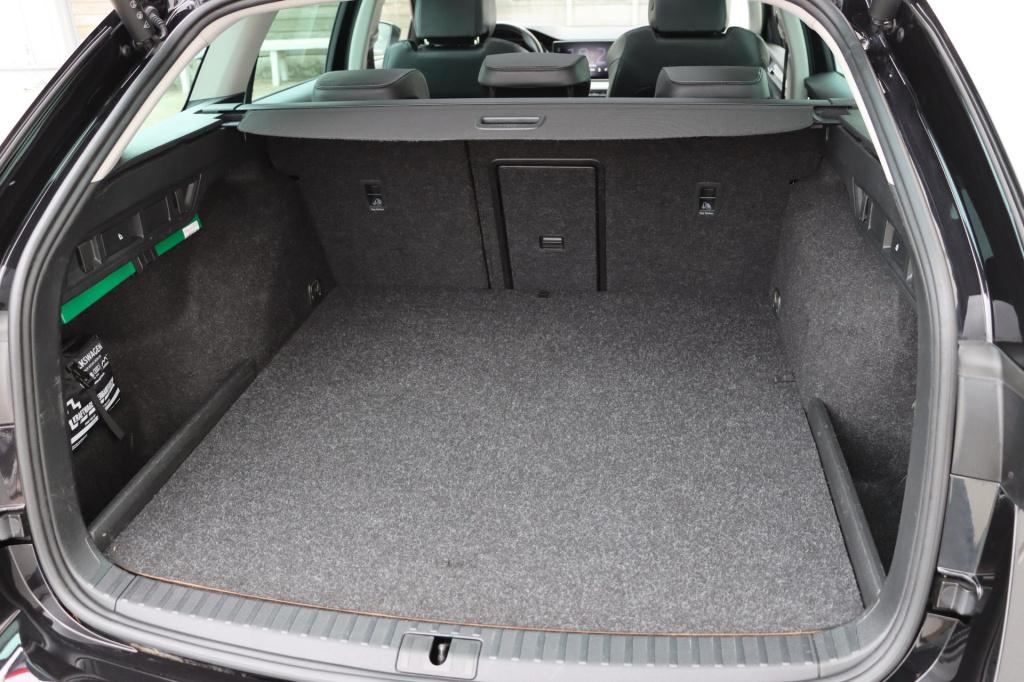 Skoda Octavia combi 1.4 tsi iv phev business edition plus 204pk dsg6