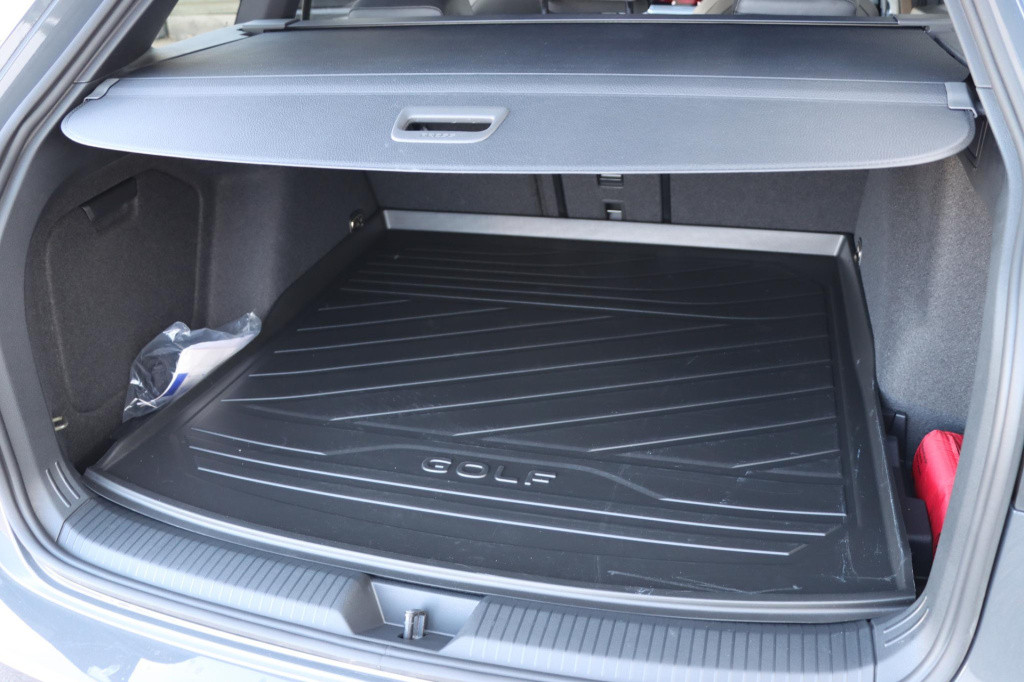 Volkswagen Golf variant 1.5 etsi r-line edition 115pk dsg7