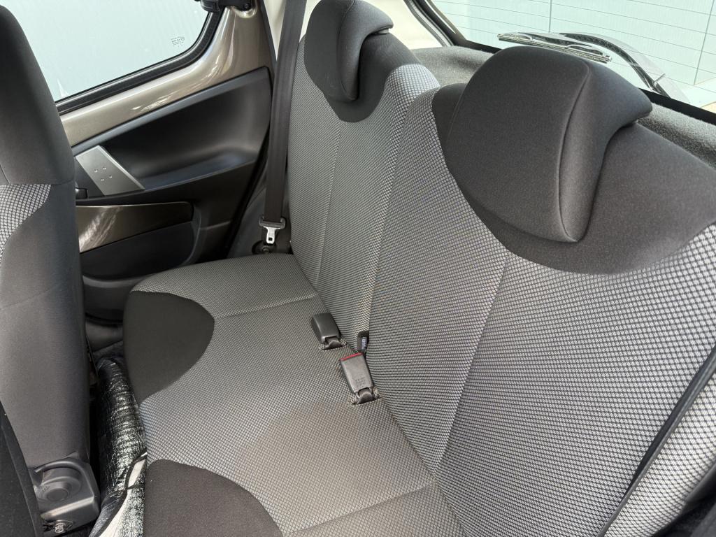 Toyota Aygo 1.0 vvt-i aspiration airco 5-drs