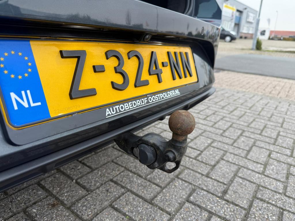 Cupra Leon Sportstourer 1.4 e-hybrid vz adrenaline