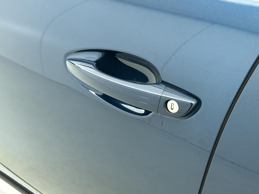 Peugeot 3008 130 pk blue lease allure | rijklaar | trekhaak | elektrische a