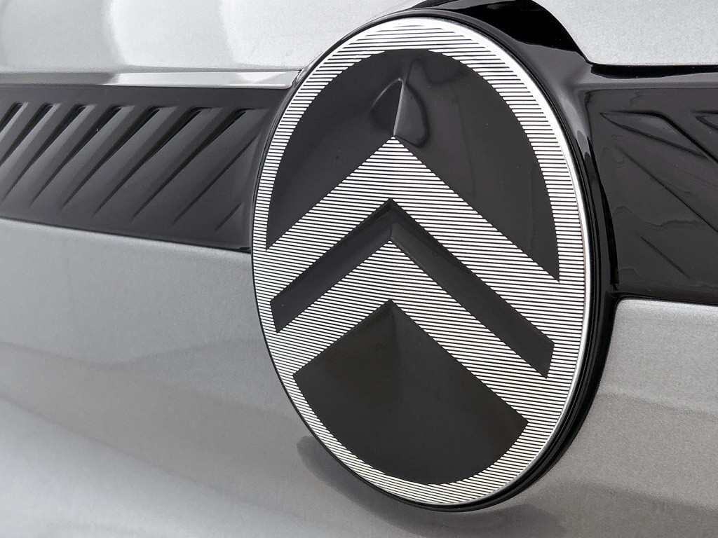 Citroen C3 turbo 100pk max | rijklaar | achteruitrijcamera | comfort seats 