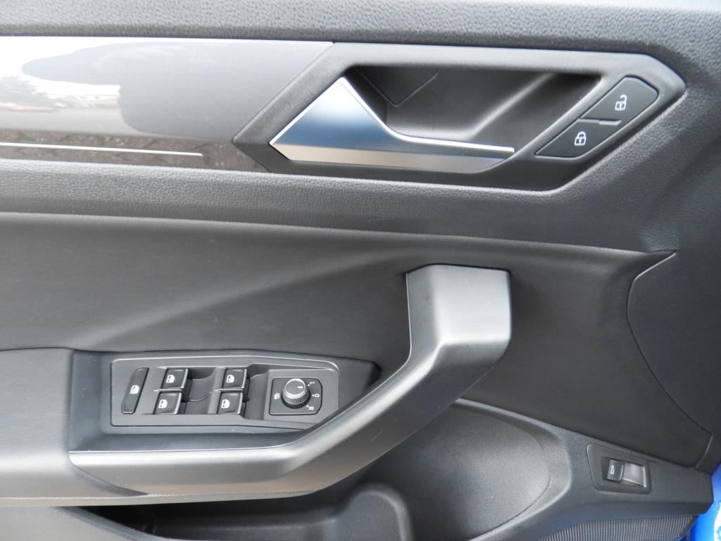 Volkswagen T-roc 1.5 tsi sport business r r-line