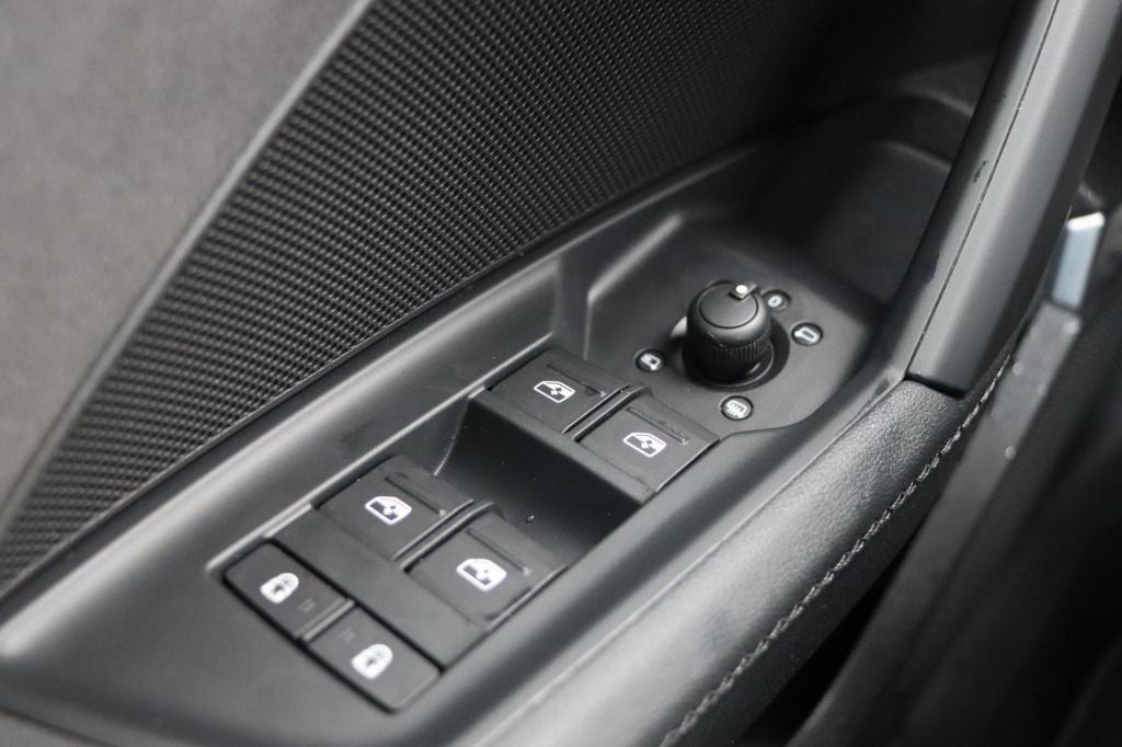 Audi A3 sportback 40 tfsi e s edition 204pk s-tronic